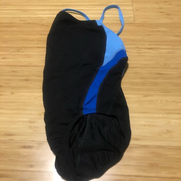 Swim suit - Picture 1 of 2